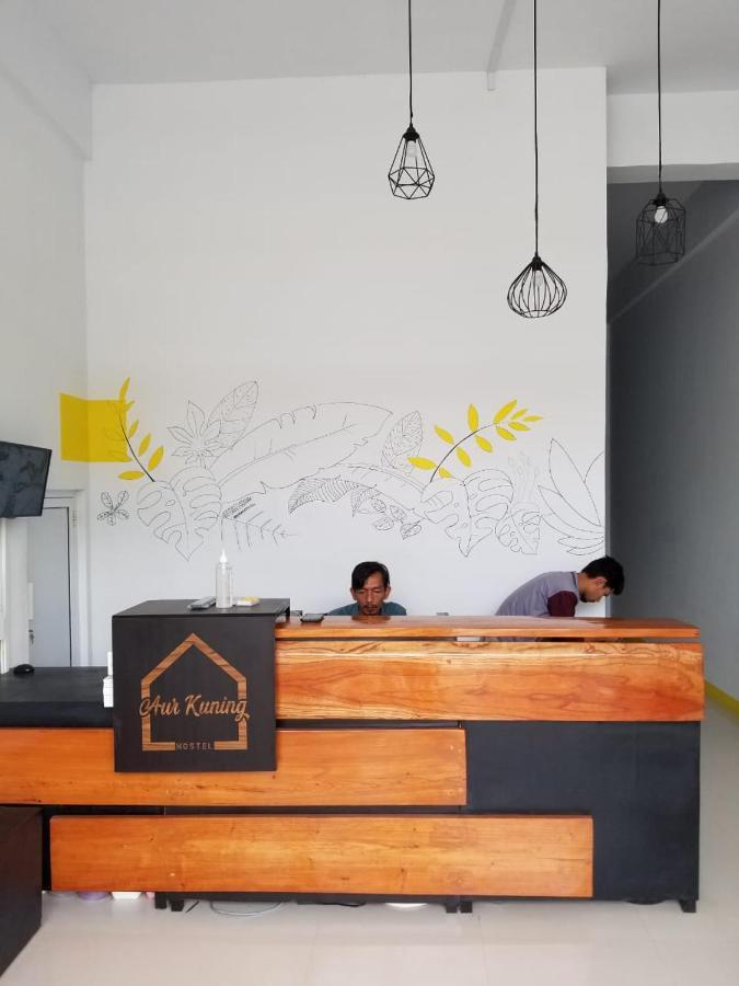 Aur Kuning Hostel Syariah Букиттинги Экстерьер фото