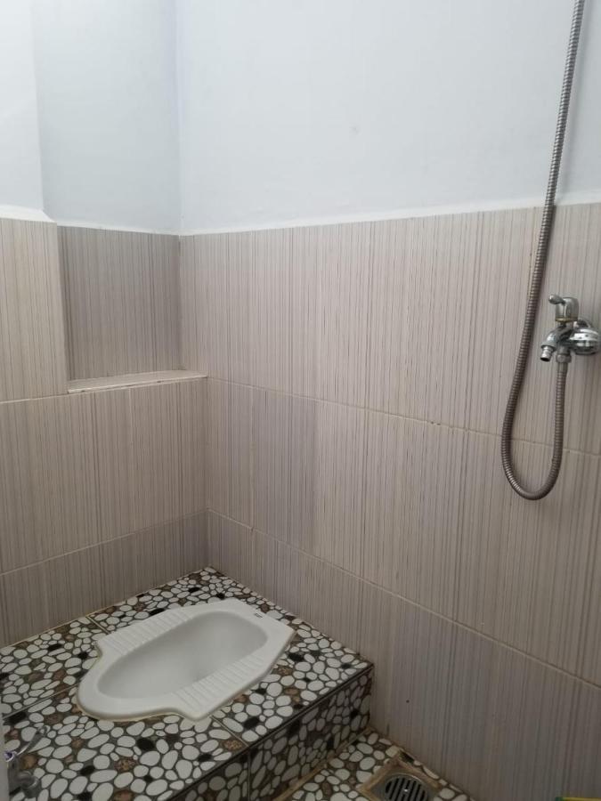 Aur Kuning Hostel Syariah Букиттинги Экстерьер фото