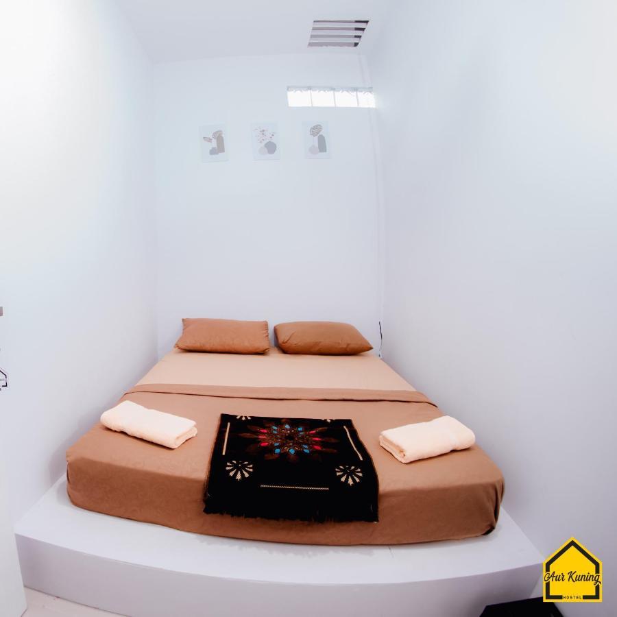 Aur Kuning Hostel Syariah Букиттинги Экстерьер фото