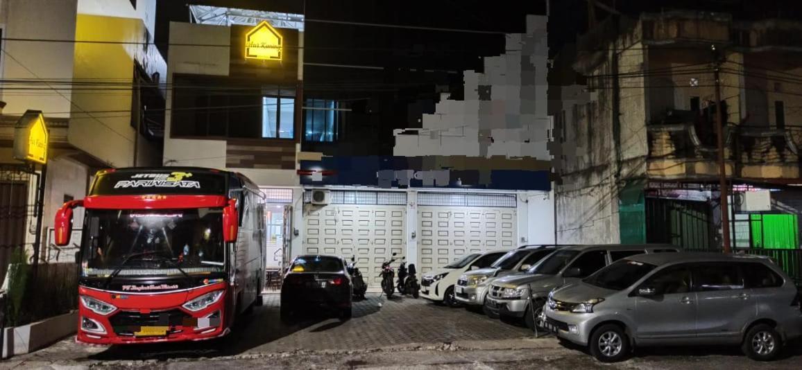 Aur Kuning Hostel Syariah Букиттинги Экстерьер фото